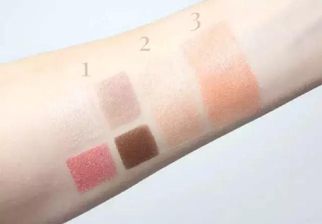 不超过100块钱的平价眼影盘推荐,推荐一款今年超火的眼影盘