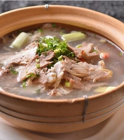 广州牛肉煲仔饭的牛肉怎么腌制,南瓜牛肉烩饭牛肉需要提前腌制吗