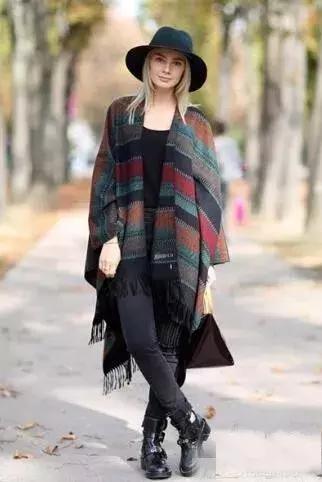 披上这一席披肩斗篷吧~