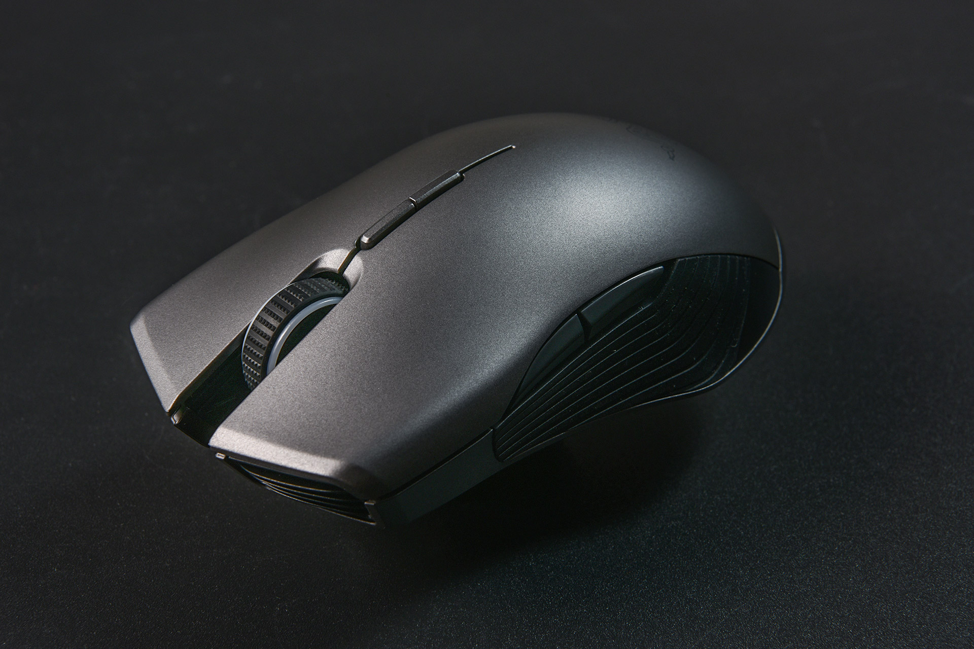 蝰蛇鼠标对称高背,雷蛇蝰蛇手感