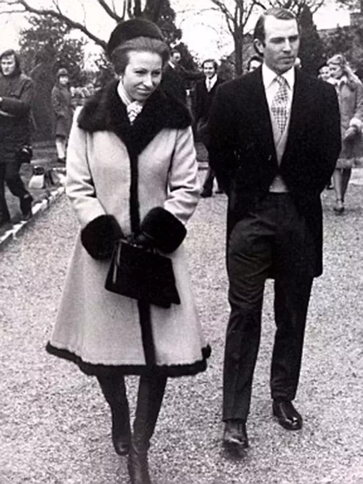 英国公主大衣,英国公主穿搭大衣