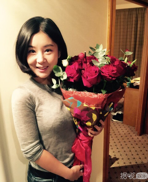 张杰哄谢娜,张杰流泪感动告白谢娜