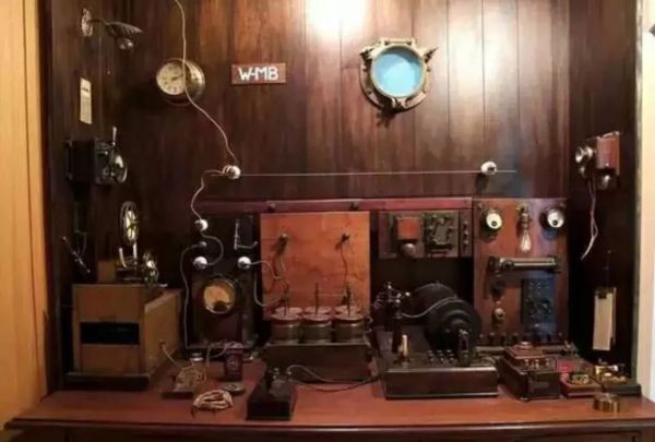 他辍学搞发明被视为技工,年仅20岁便造出第一个获诺奖的工程发明