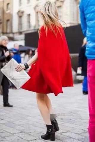 披上这一席披肩斗篷吧~