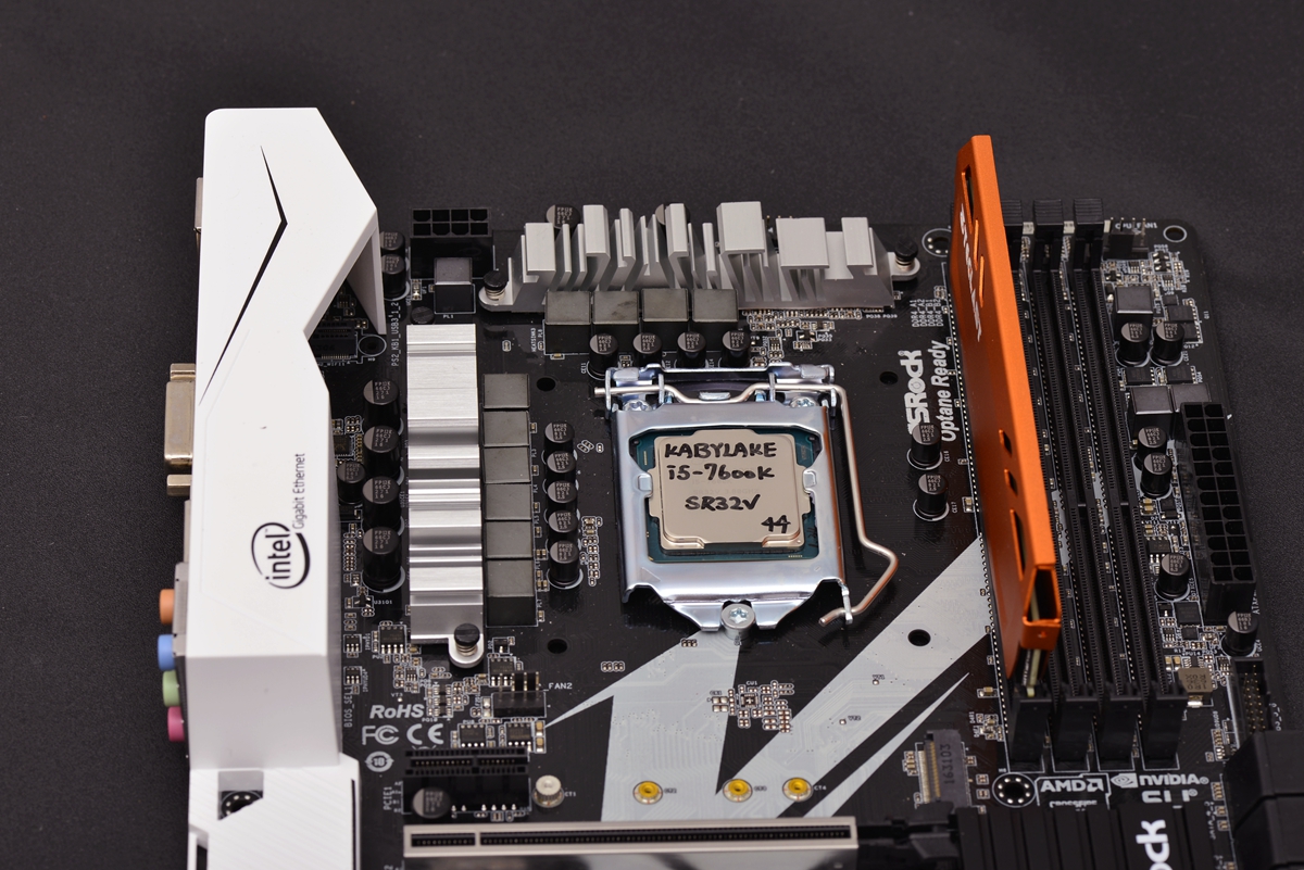 存储大厂刚出内存就发福利，2400就能超3200