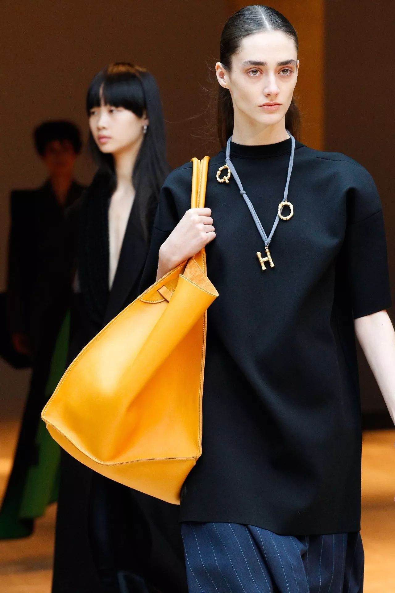 月入1w买20w的车,月薪5000的我是怎么存钱买房的