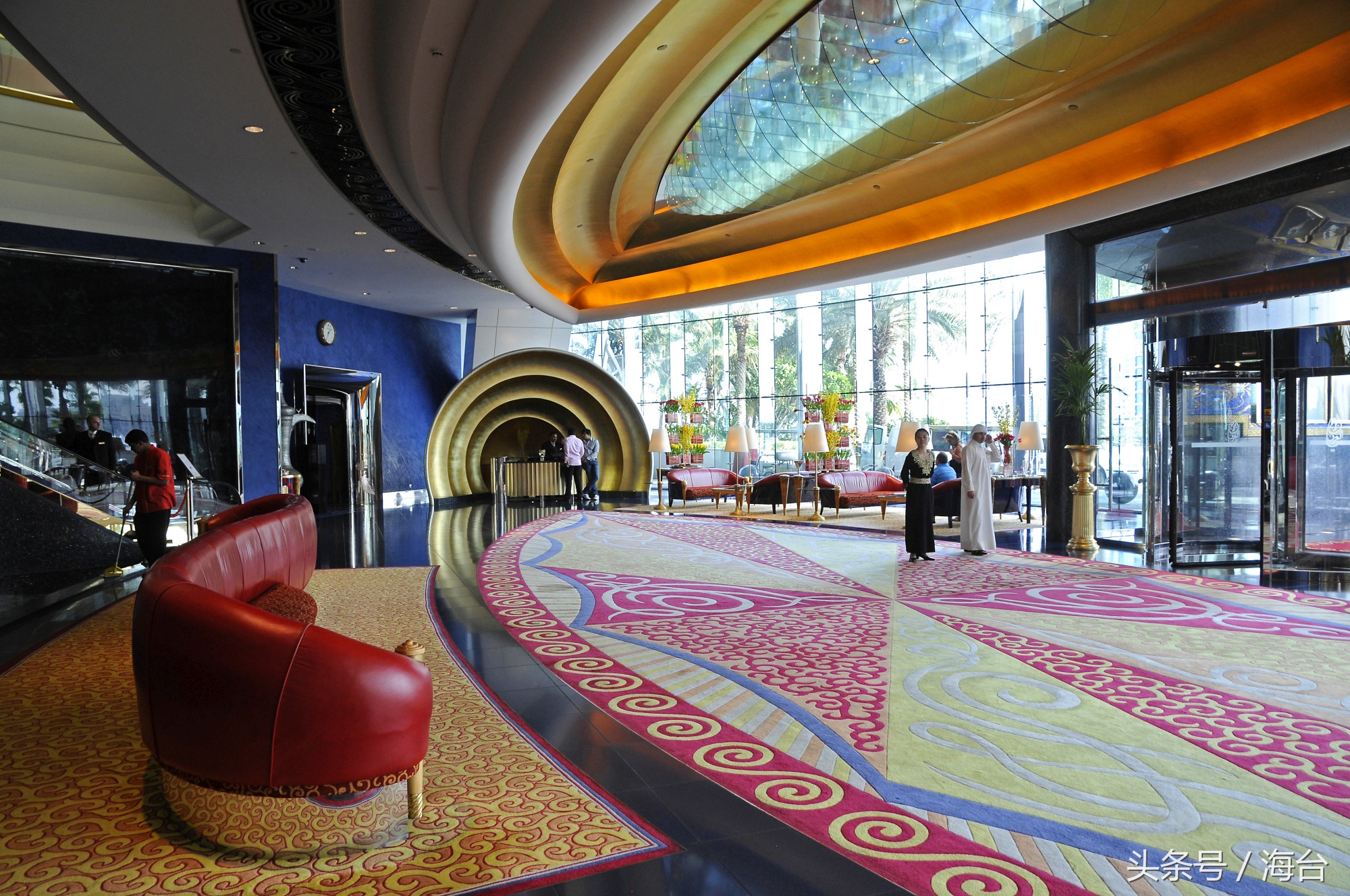 迪拜旅游住哪个酒店最便宜,迪拜顶级酒店体验价格多少