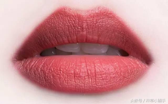 你与气质只差一支口红,其实你和精致的女人只差一支口红