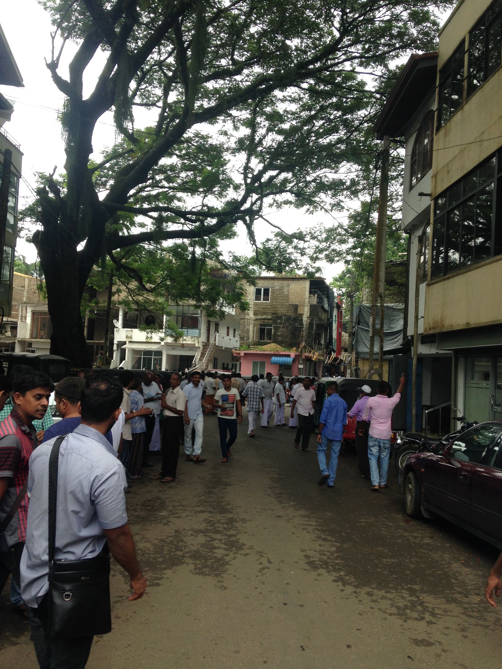 去斯里兰卡买蓝宝石注意事项,怎么看斯里兰卡蓝宝石