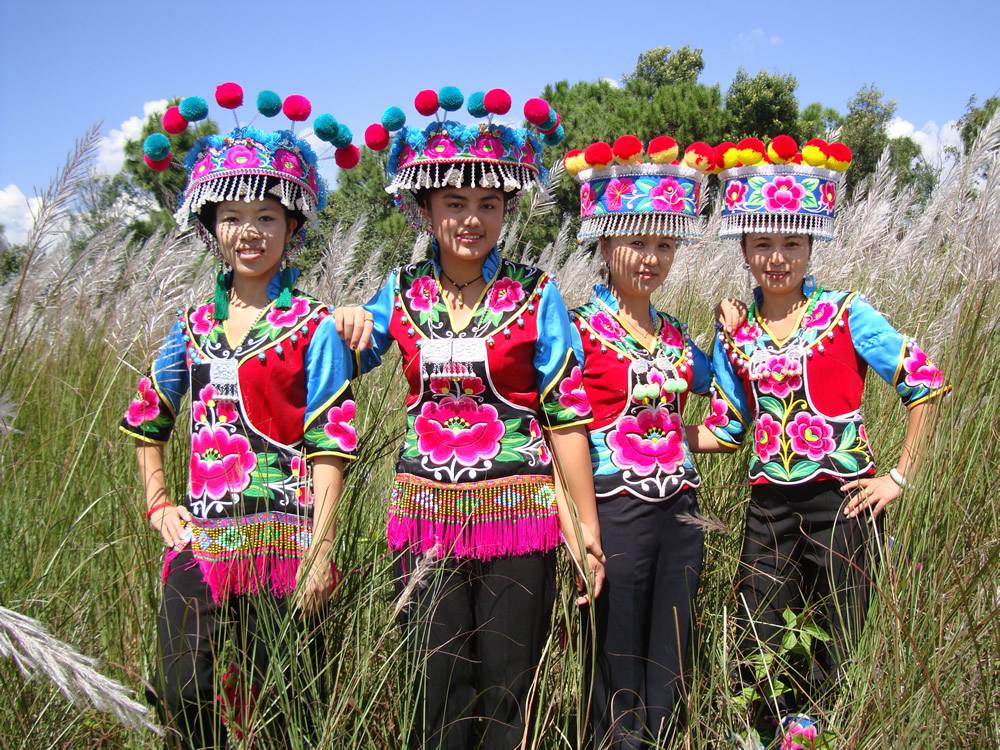 彝族姑娘彝族文化,彝族的女性成年礼