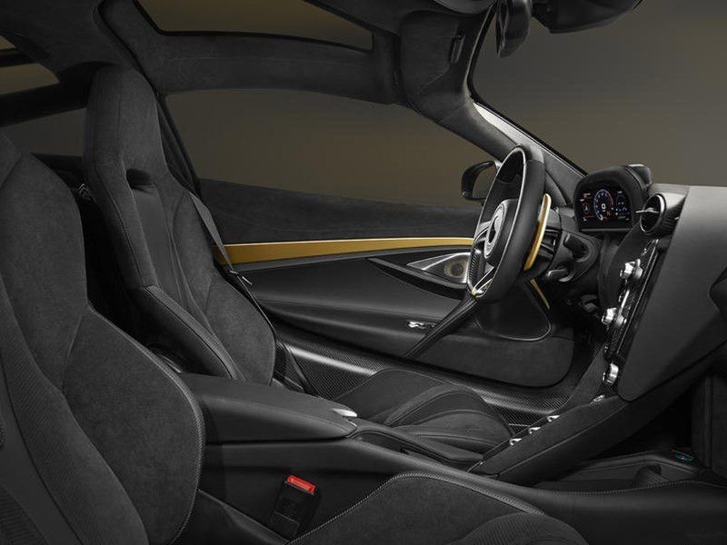 外带24K黄金轮毂,内设折叠式仪表盘,它一出场法拉利都叫好!