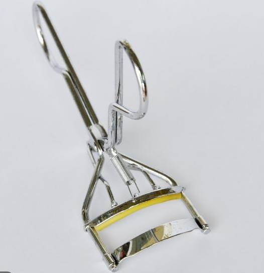 单眼皮短睫毛夹睫毛教程,怎么夹睫毛又卷翘又持久呢