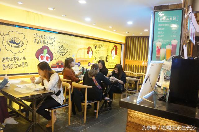 长沙太平街臭豆腐图片,长沙太平街小吃有臭豆腐和排骨