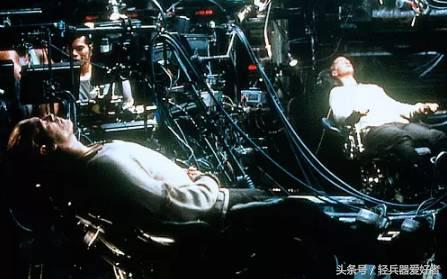 水弹送货人，国产科（gan）幻（ga）史诗（请戴三级盔观看）