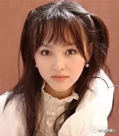 唐嫣衣着宽松引争议,唐嫣气质穿搭