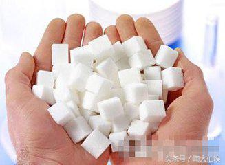 眼睛有沙用什么方法清理最快,超实用的眼镜小技巧