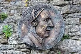 他辍学搞发明被视为技工,年仅20岁便造出第一个获诺奖的工程发明