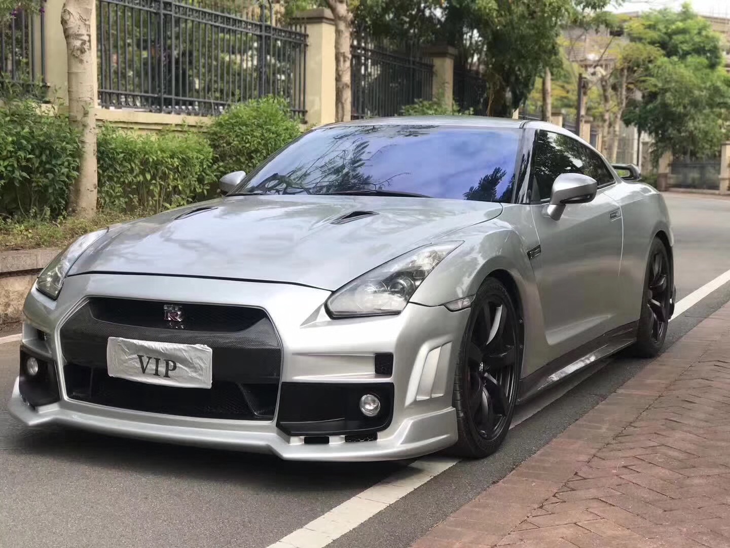 日产GTR落地198万,加快猛兽,东洋站神