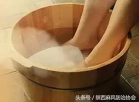 冬天泡脚护脚的方法,养生泡脚又到了冻手冻脚的季节了