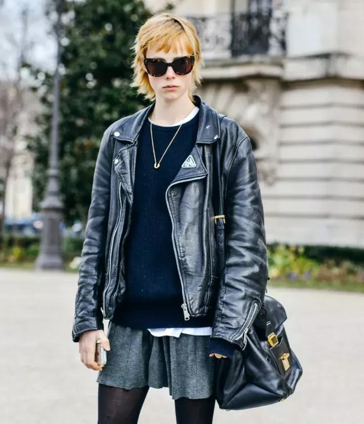 红色毛衣配什么毛衣链好看,想把毛衣穿时髦从拒绝这3款开始