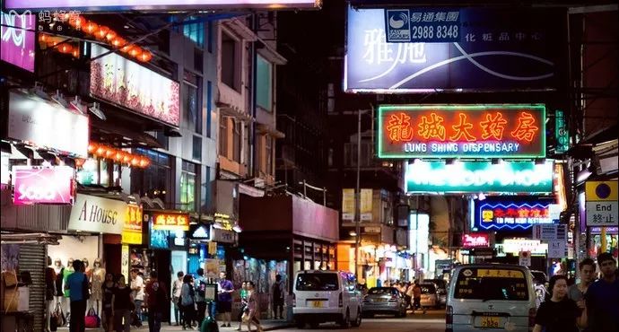 刚刚！香港高铁“一地两检”被通过，以后广东人去香港血拼更方便