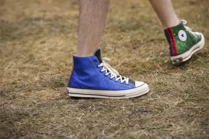 不要在发售新鞋了好不好，我还不上花呗了！