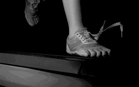 鞋带太长了怎样系鞋带才不会松开,鞋带为啥老是松开原因竟然是这样