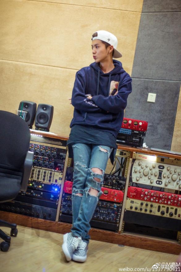 打死我也不信，一双Vans也能炒到一万块钱……