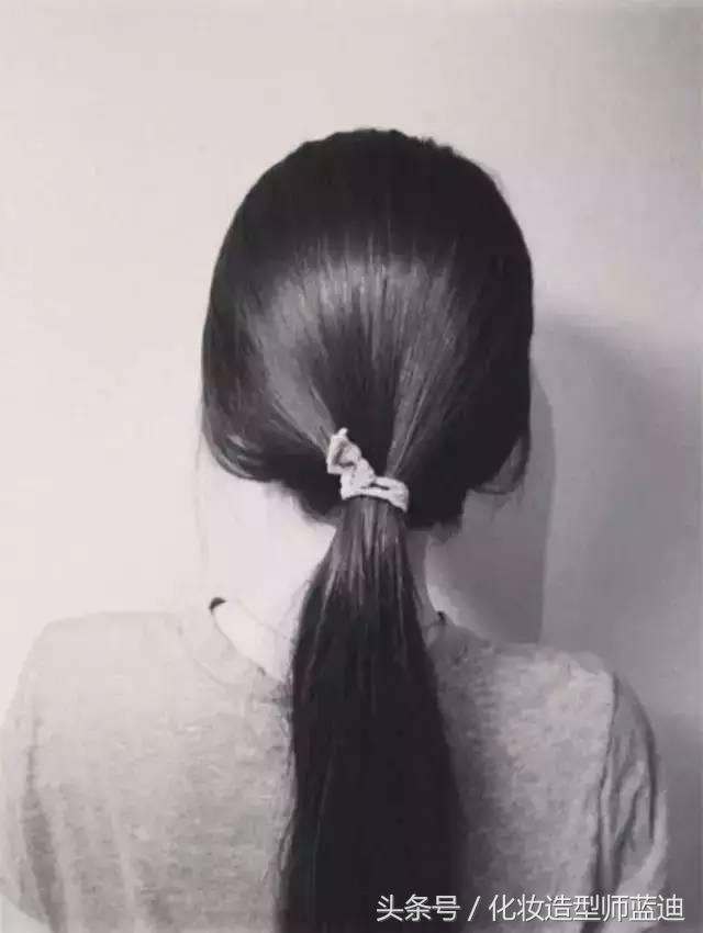韩剧低马尾扎法,30秒扎高马尾教程
