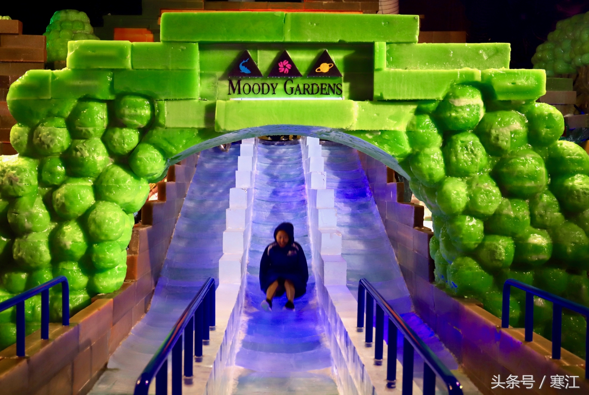 哈尔滨冰雪大世界冰灯有多漂亮,哈尔滨太阳岛室内冰灯艺术馆门票