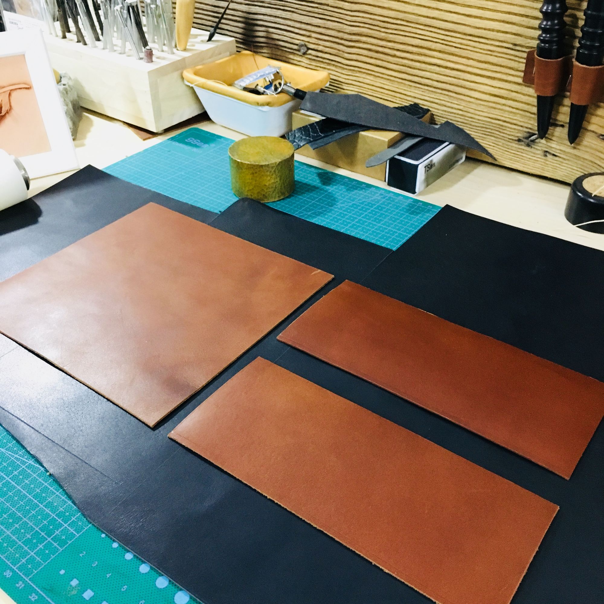 braunbuffel鳄鱼皮男士钱包,hermes爱马仕男士鳄鱼皮钱包