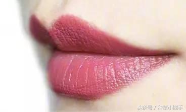 你与气质只差一支口红,其实你和精致的女人只差一支口红