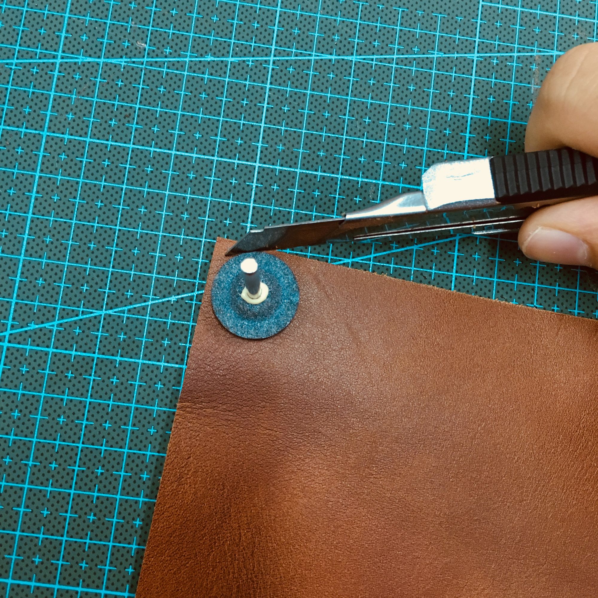 braunbuffel鳄鱼皮男士钱包,hermes爱马仕男士鳄鱼皮钱包