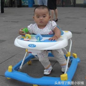 不想宝宝变成八字脚o型脚就千万不要这样做