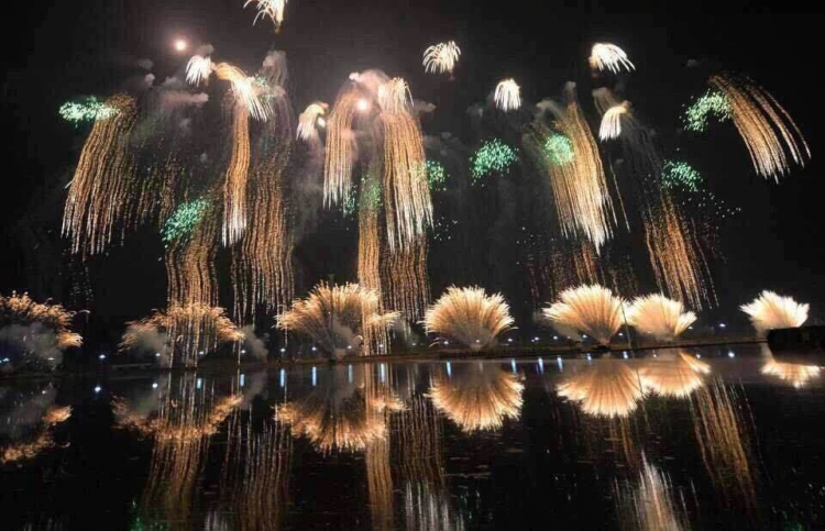 万载花炮生产,万载花炮之乡视频