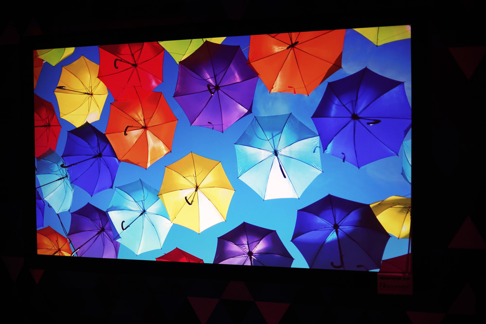 奥图码家用4k投影机评测,奥图码zh55投影仪评测