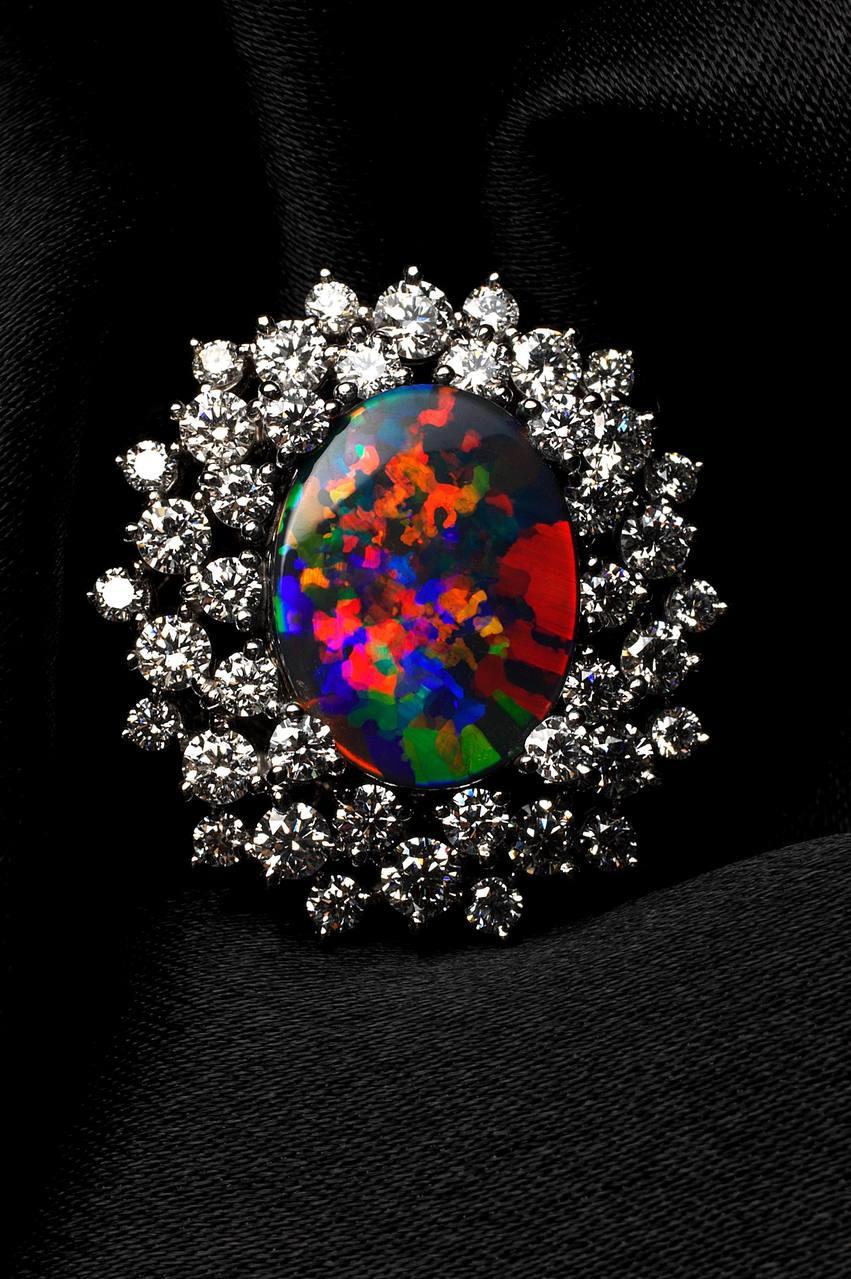 祖母绿和欧泊哪个更有价值,你绝对没见过的古董