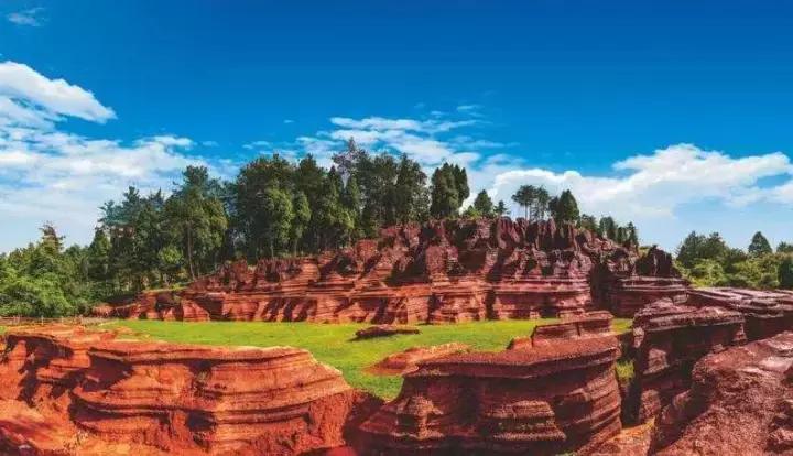 重庆让人着迷的城市,重庆一个充满火锅味的城市