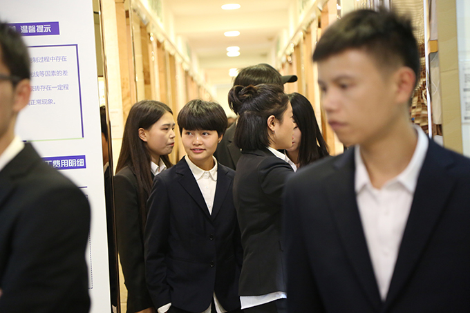 璐甸槼瑁呬慨鍏徃楠呴敹瑁呴グ,璐靛窞楠呴敹