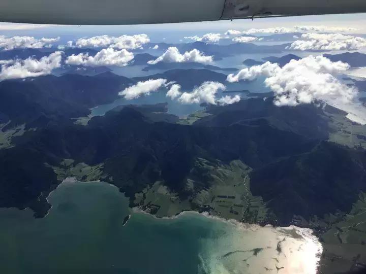 他们有钱，会玩，没有中产焦虑