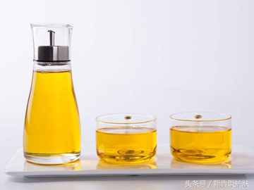 皮肤矿物油过敏,护肤品含矿物油对皮肤有害吗