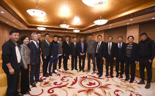 下一个上港!沪上足坛又一强队诞生,五代球星同堂祝贺