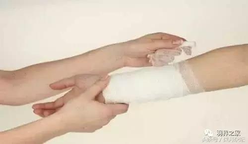 看过来教你怎样保护手腕,做俯卧撑怎么保护手腕