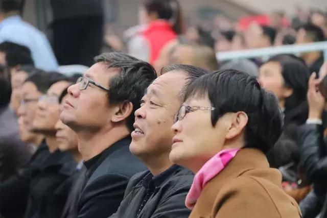 临泉乐翻天,临泉体育场球赛直播