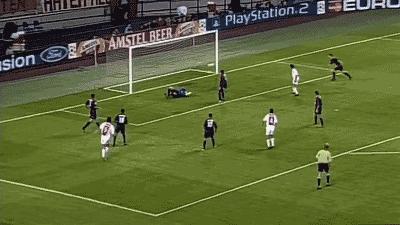 伊布挑衅米多,米多对伊布