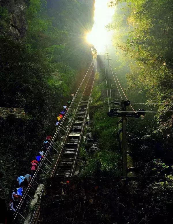 广东峡谷旅游景点,广东的大峡谷旅游景点