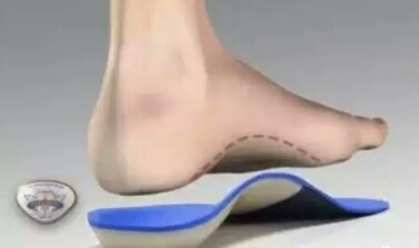 加拿大人超爱知名品牌爆出惊天丑闻:穿多了致残!UGG你在穿吗