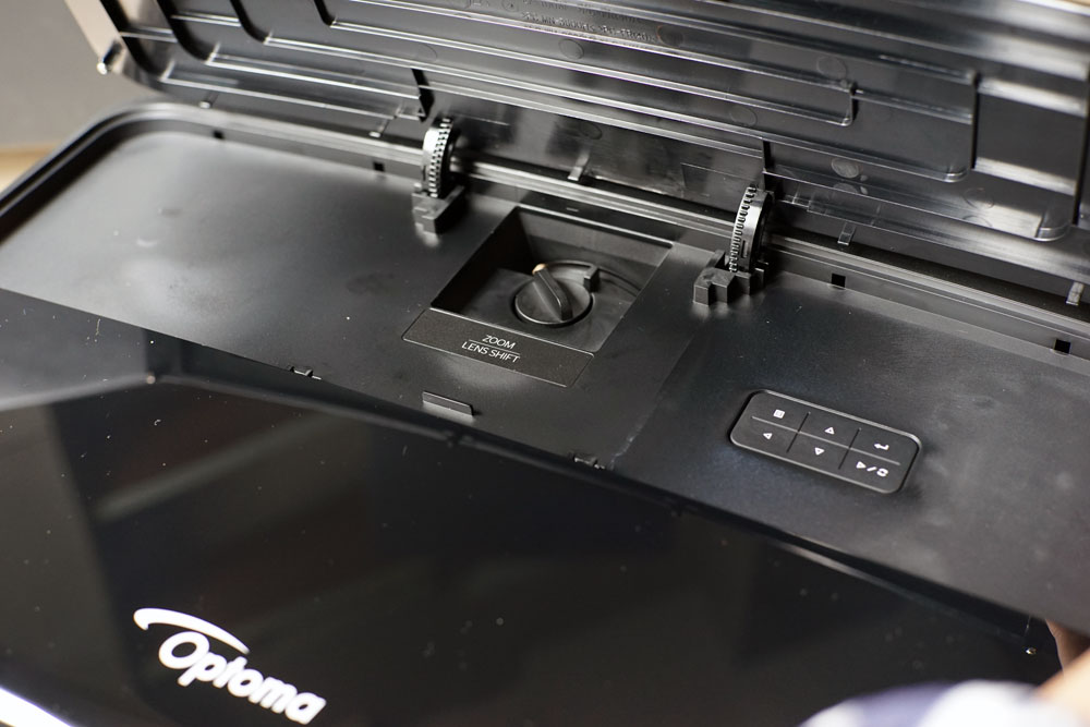 奥图码家用4k投影机评测,奥图码zh55投影仪评测