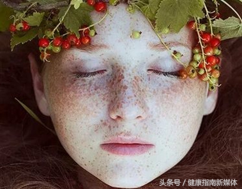 脸上的斑怎么才能去掉,脸上有片状斑怎么样才能去掉