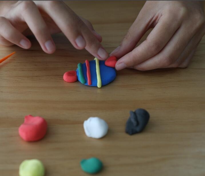 黏土捏彩虹鱼,彩虹鱼黏土